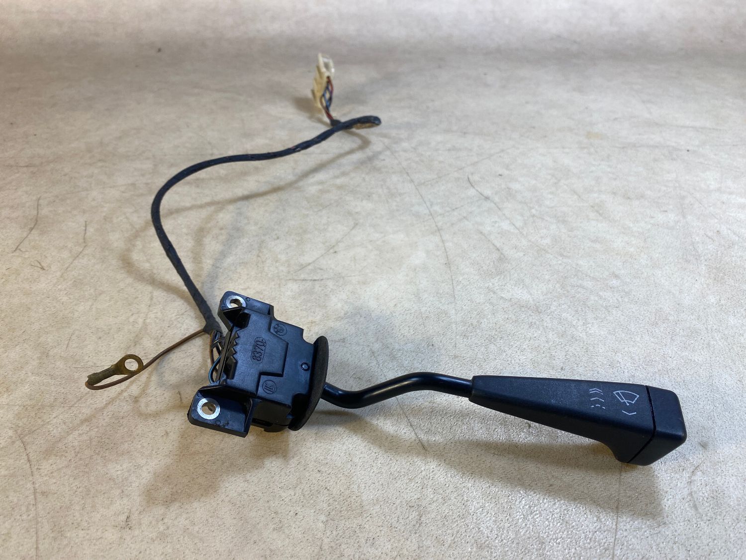 GENUINE BMW 7 E23 Wiper Arm Switch 61311372113