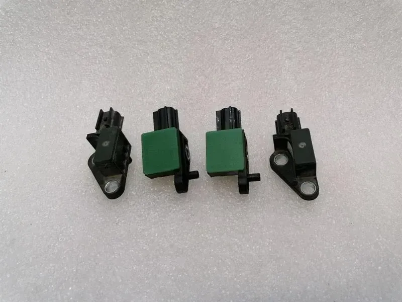 Ferrari F12 BERLINETTA F152 Crash Sensor Set 220246