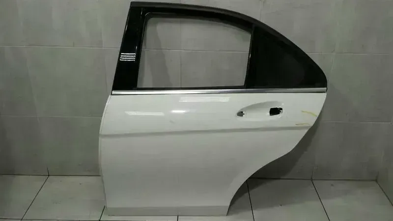 Mercedes C Class W204 Left Rear Door A2047300105 Door Rear Left