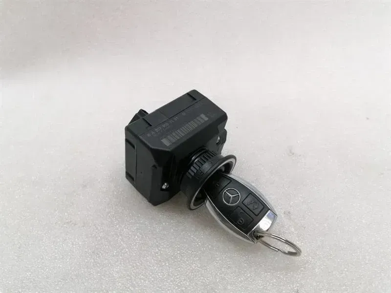 Mercedes C Class W204 Electronic Module A2079057101 Control Unit EZS + KEY