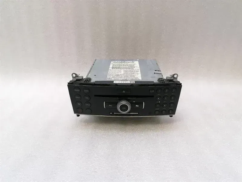 Mercedes C Class W204 CD player A2048703696 audio system controller faulty
