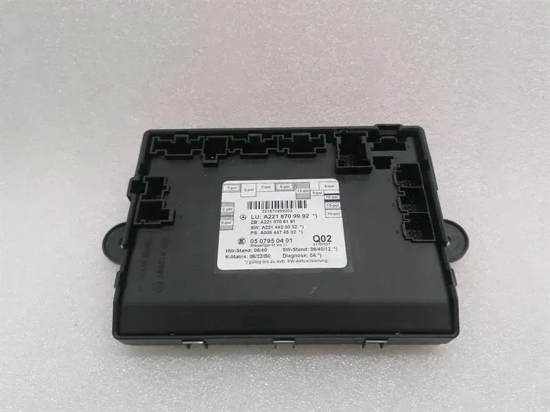 Mercedes S-Class W221 Front Left Door Module A2218709992 Control Unit Front Left