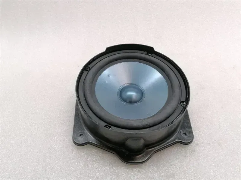 Mercedes S-Class W221 Speaker A2218203702 Speaker Harman Kardon L7