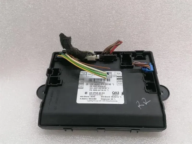 Mercedes S-Class W221 Rear Door Module A0008700292 Rear Door Control Unit