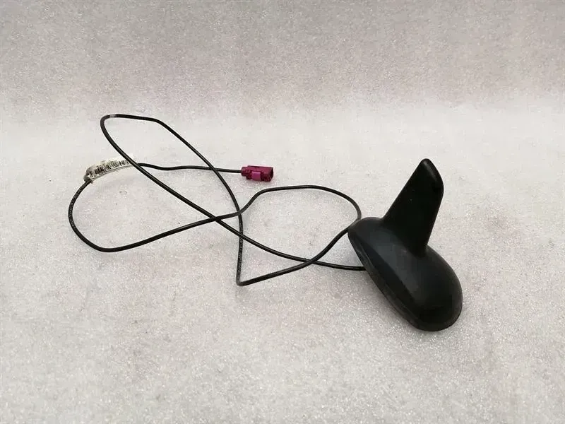 Mercedes C Class W204 Roof Antenna A2049050136 Antenna Roof GPS