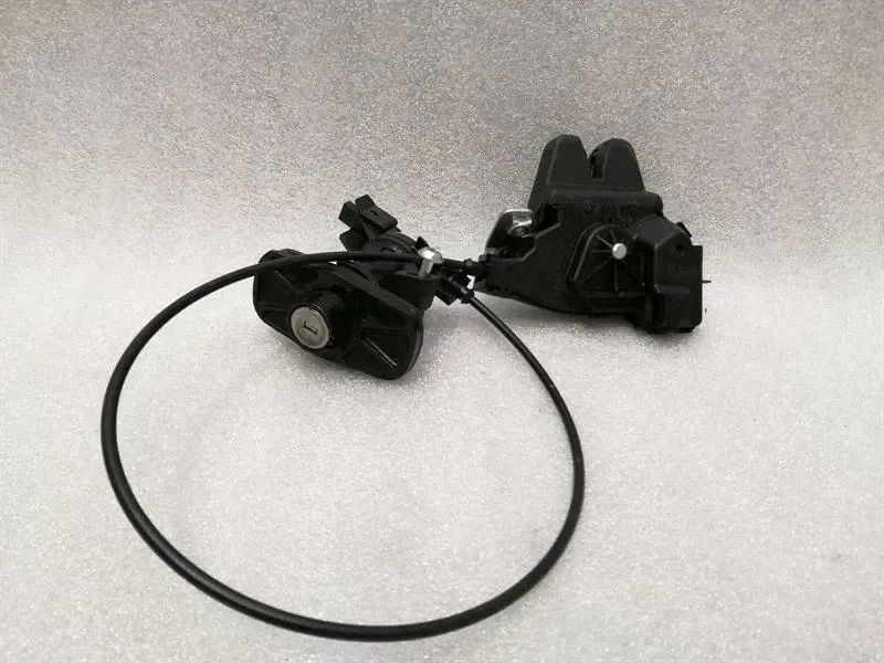 Mercedes C Class W204 boat lock A20437500185 tailgate lock