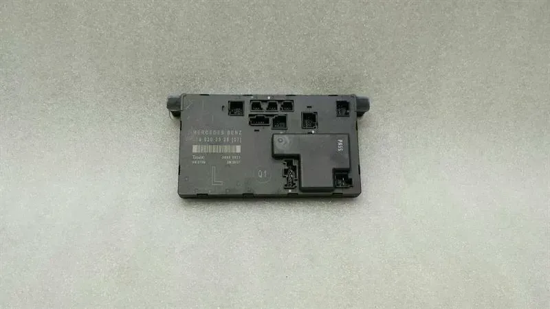 Mercedes CLS W219 front left door module A2198202326 door front left control unit