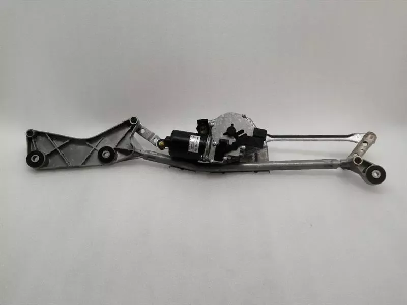 Mercedes ML W164 front Wiper engine A1648201742 wiper motor front