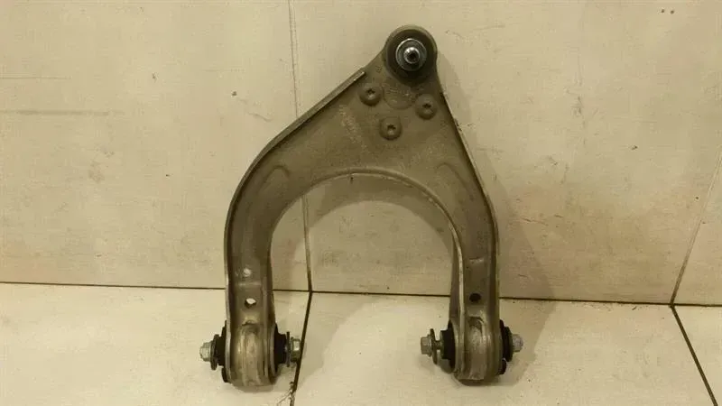 Mercedes CLS W219 left front wishbone A2193300107 front left handlebar