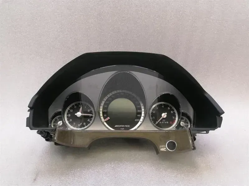 Mercedes E Class W212 Instrument Cluster A2125405848 Speedometer AMG 63 MPH