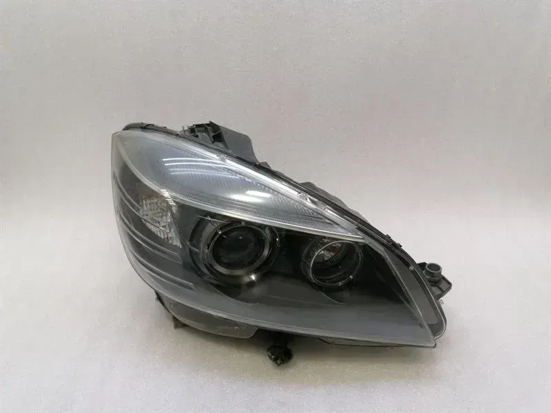 Mercedes C W204 Right Headlight A2048208061 Headlight Right C63 AMG 08-11
