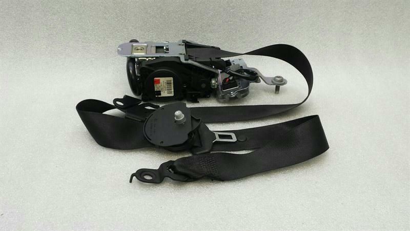 Mercedes E W212 left front seatbelt A2128606585 seat belt front left