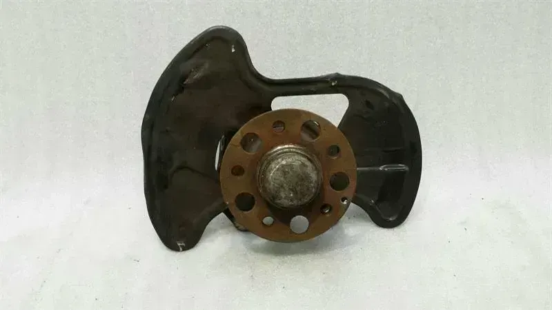Mercedes W207 W204 W209 Left Front Hub A2043320101 Wheel Bearing Housing Front Left