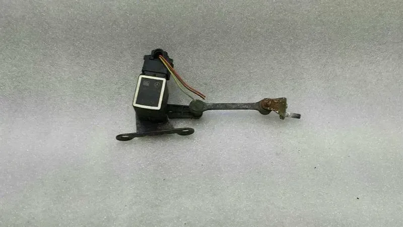 Mercedes SL63 AMG R230 Xenon Level Sensor A0025428818 Level Sensor
