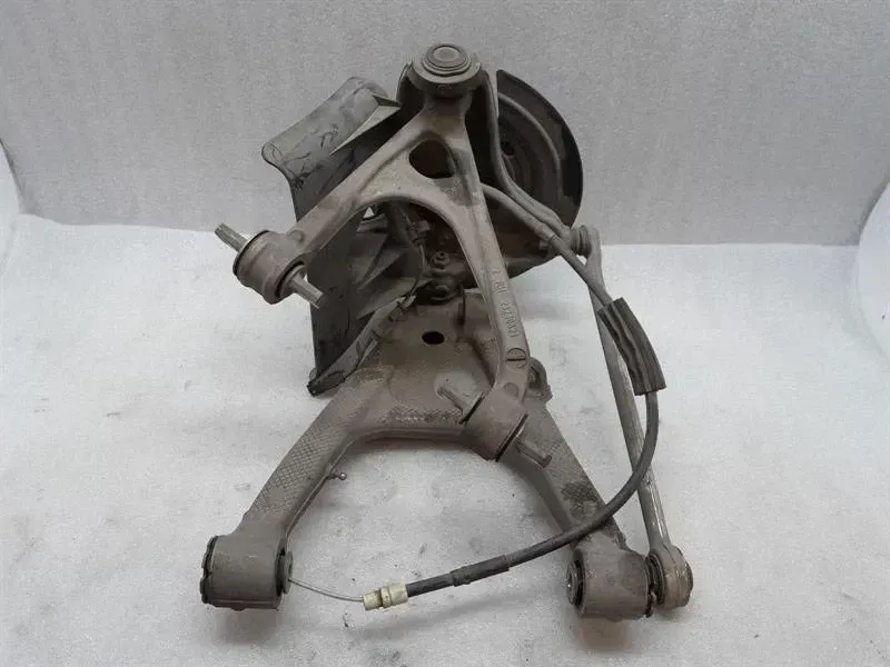 Chevrolet Corvette C7 Right Rear Hub 84506881 Wheel Bearing Housing Rear Right