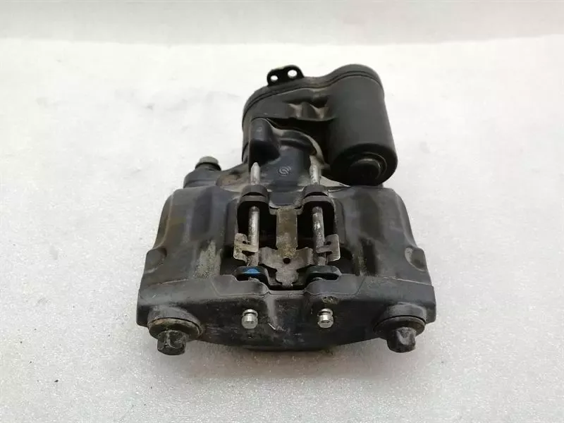 Chevrolet Corvette C8 Right Rear Caliper 13546299 Brake Caliper Rear Right