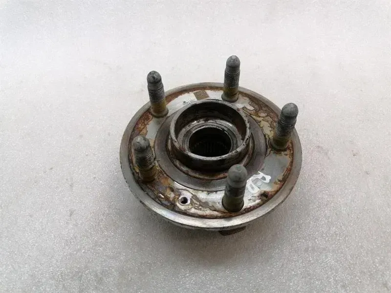 Chevrolet Corvette C8 Right Rear Hub 23291488 Wheel Bearing Case Rear Right