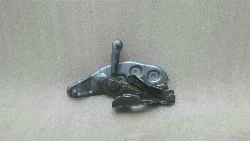 Bentley Continental GT W12 Bonnet Hinge LHS 3W0823301E Hood Hinge Left