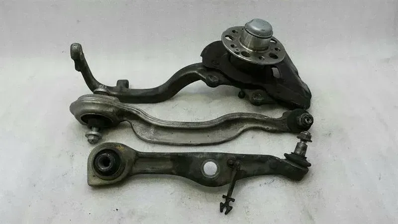 Mercedes S65 AMG W221 Right Front Hub A2213323001 Wheel Bearing Housing Front Right