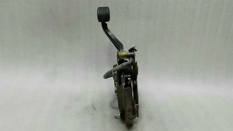 DODGE CHALLENGER SRT Park brake pedal 04779596AE parking brake pedal