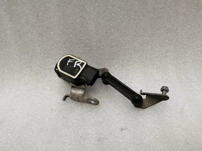 BMW 7 series F02 F01 FRH level sensor 37146860843 height sensor front right