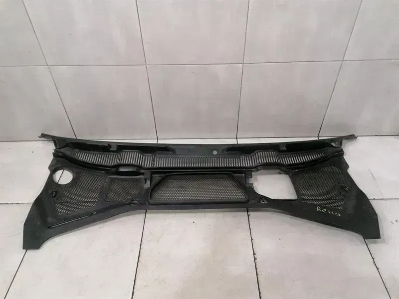 Bentley Continental GT W12 Windshield Engine Bay Cover 3W8819415D Windshield