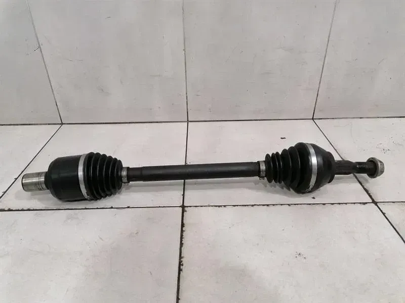 Chevrolet Corvette C6 Drivaxel Bak Höger 25941372 Höger Drivaxel