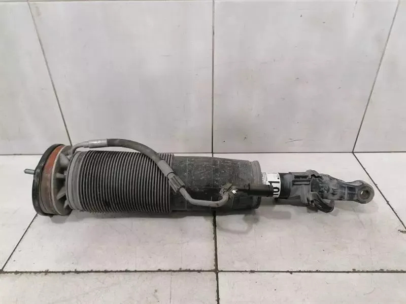 Mercedes S-Class W222 Shock Absorber Front A2223206013 Right Front Shock Absorber