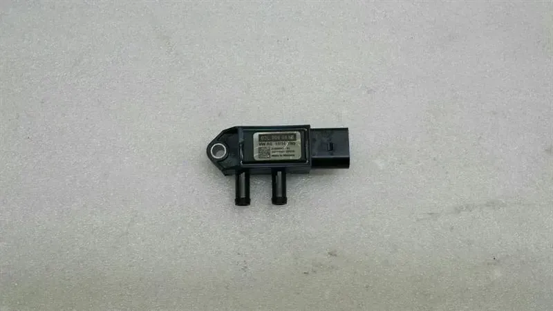Volkswagen Golf intake pressure sensor 03L906051B differential pressure sensor sensor