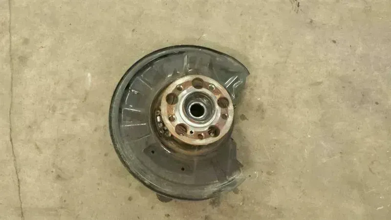 Mercedes C Class W204 Left Rear Hub A2043500341 Wheel Bearing Housing Rear Left Hl.