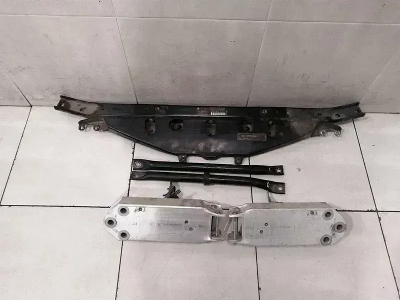 BMW 5 Series F07 GT radiator support front panel 7188851 locksmith front mask
