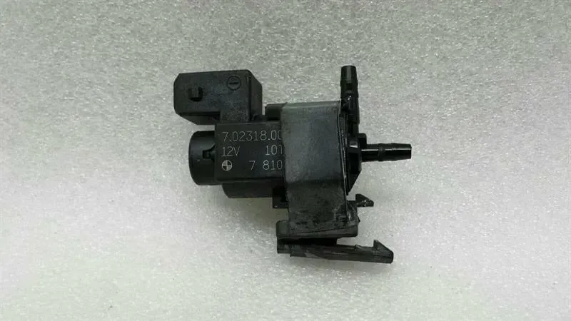 BMW 5 Series E60 Vacuum Valve Solenoid 7810831 Vacuum Valve