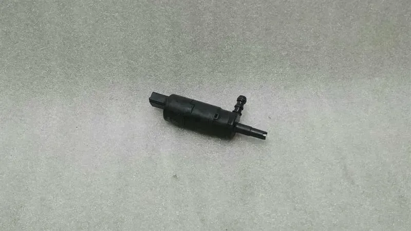 Porsche Panamera washer fluid pump 97062450200 washer water pump