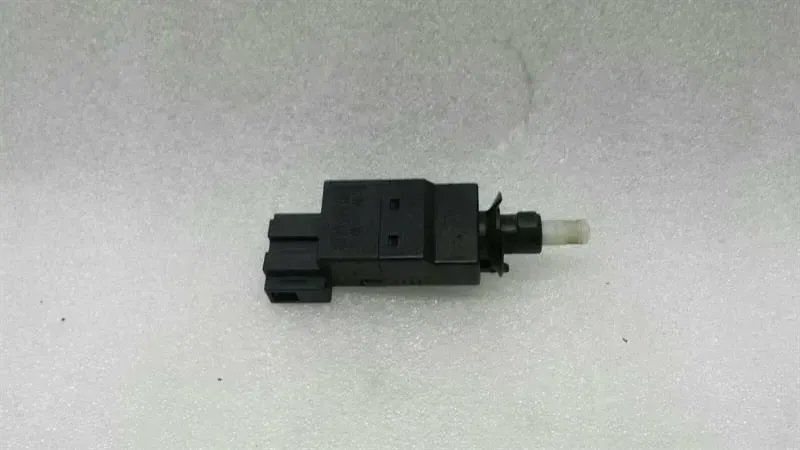 Mercedes E Class W211 Brake Light Switch A0015454009 Brake Pedal Switch
