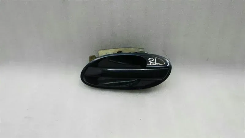BMW 7-serie E65 E66 dörrhandtag bak vänster 51217191891 dörrhandtag bak vänster