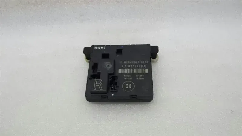 Mercedes E-class W211 door control unit RRH A2118201626 door control unit HR