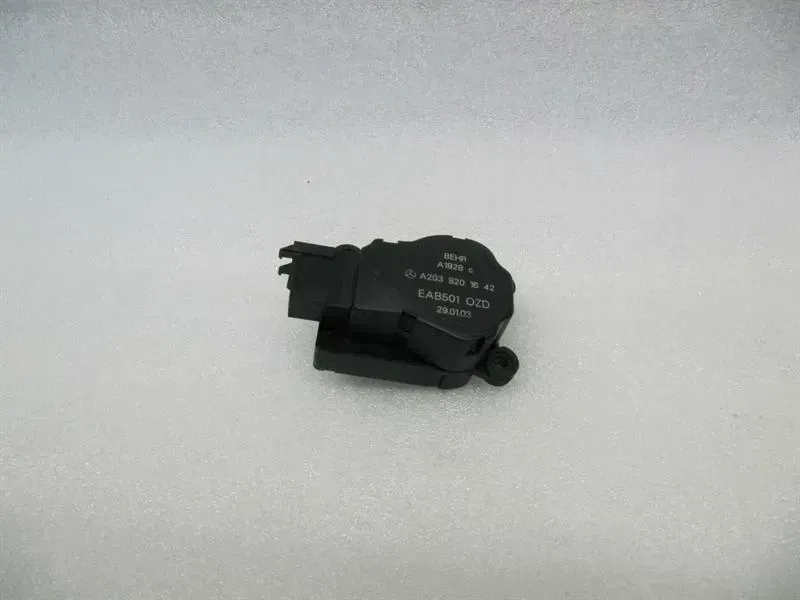 Mercedes E Class W211 Vent Flap Engine A2038201642 Servo Motor
