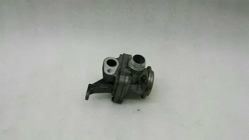 Mercedes CLS W219 CLS63 AMG AGR exhaust gas recirculation A1561401060 EGR cooler