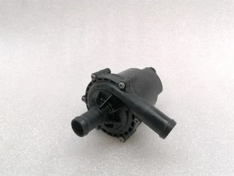 Tesla Model S 90D Additional Cooling Pump 1067473-00-F Coolant Pump Pump