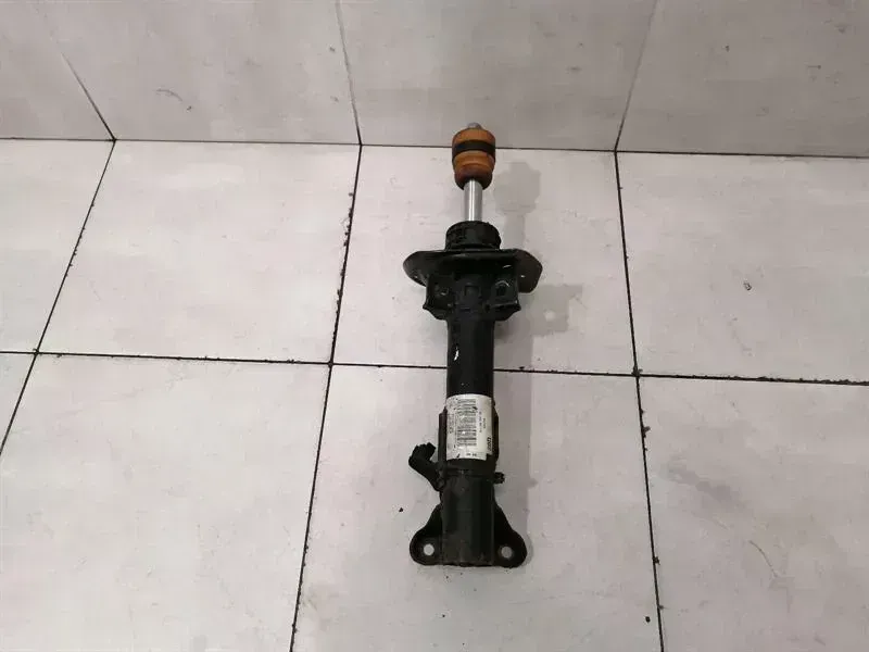 Mercedes C W204 Right Front Shock Absorber A2043202666 Shock Absorber Front Re
