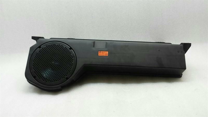 Mercedes R Class W251 Subwoofer A2518200002 Bassbox Logic7 L7 HK Speaker