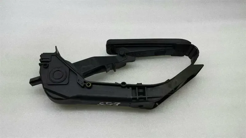 Mercedes E Class W211 W219 Accelerator Pedal A2113000504 Accelerator Pedal