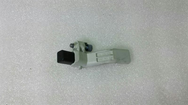 Audi A4 8K Crankshaft Position Sensor 04L906433 Pulse Generator Crankshaft CHYA
