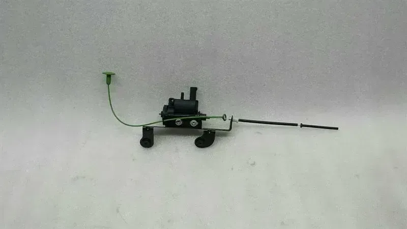 BMW 5 Series E61 E60 Actuator Fuel Cap 6985878 Fuel Cap Actuator Motor