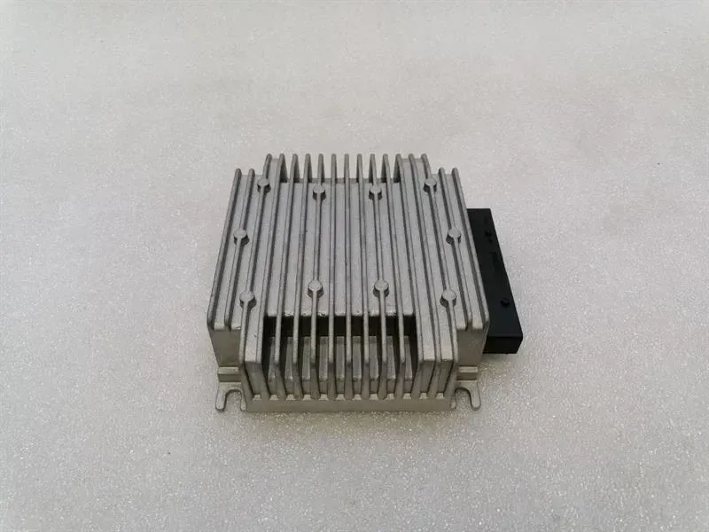Tesla Model S 90D Audio Amplifier 1000350-001-09 Amp