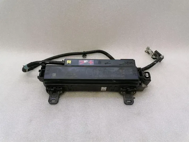 Tesla Model S 90D Fuse Box 1034405-00-E Fuse Box