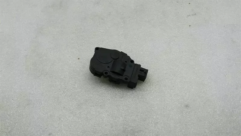 Mercedes GLK X204 Vent Flap Engine A2219066900 Servo Motor