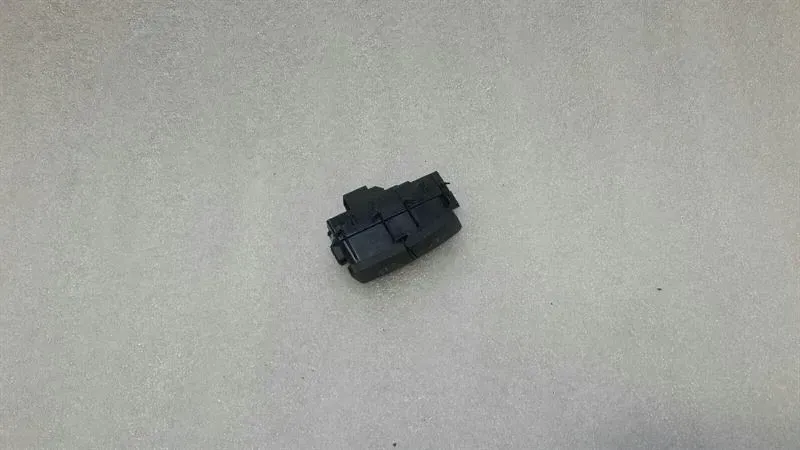Mercedes GLE W166 door lock switch A2049058502 door key switch
