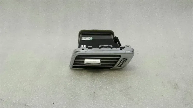 Mercedes CLS W218 right air vent A2188300254 ventilation nozzle ventilation grille right