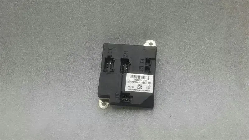 Mercedes CLS W219 Body Module A2115453532 Control Unit SAM